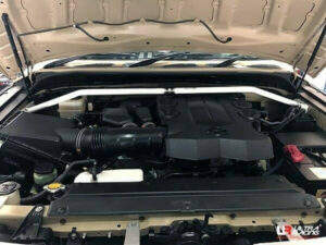Toyota Fj Cruiser XJ10/GSJ10 4.0 V6 4WD 10-17 UltraRacing 2-punkti eesmine ülemine Strutbar