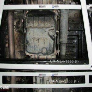 Toyota Fortuner AN150 2.8D 4WD 15+ UltraRacing 4-punkti mid alumine Brace