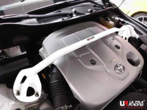 Toyota Mark X 09+ 2.5 UltraRacing eesmine ülemine Strutbar
