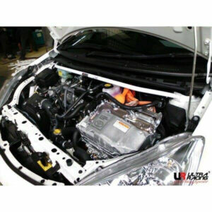 Toyota Prius C NHP10 1.5 2WD 11-21 UltraRacing 2-punkti eesmine ülemine Strutbar