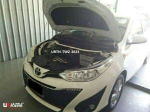 Toyota Yaris Ativ XP150 1.5 2WD Thailand Imported 17+ UltraRacing 2-punkti eesmine ülemine Strutbar