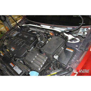 VW Golf 7 2.0GTI/TDI UltraRacing 2P eesmine ülemine Strutbar