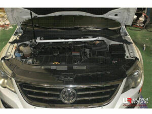 Volkswagen Passat Cc R36 3.6 4WD 08-17 UltraRacing 2-punkti eesmine ülemine Strutbar