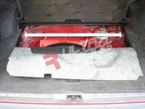 Volvo 850 Turbo Wagon UltraRacing tagumine ülemine Strutbar 355