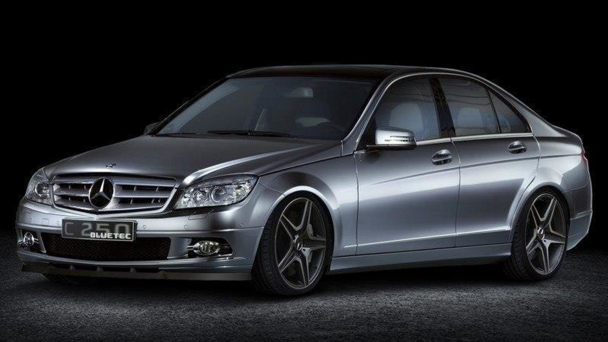 Splitter Mercedes-Benz C W204 esi Läikiv must