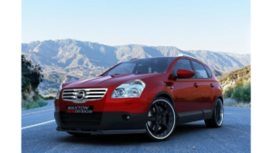 Splitter Nissan Qashqai esi Läikiv must