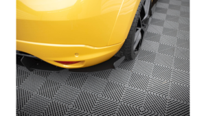 Splitter Renault Megane III RS tagumine külje