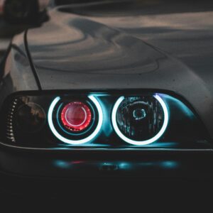 Autovalgustus